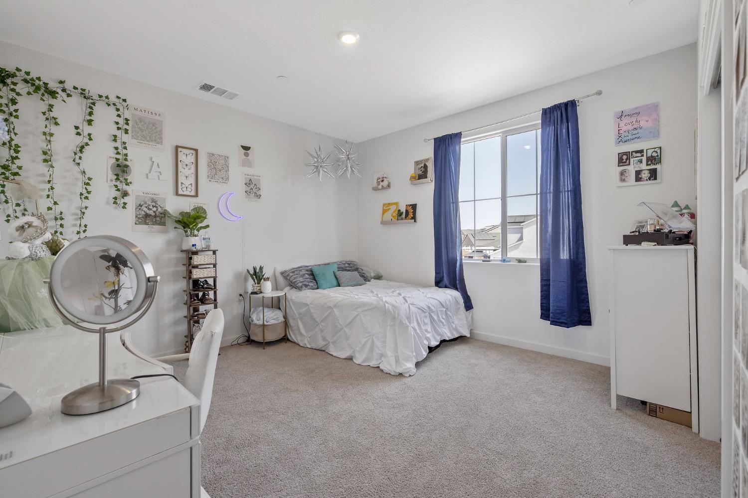 2409 Pepperdine St, Lemoore, CA 93245