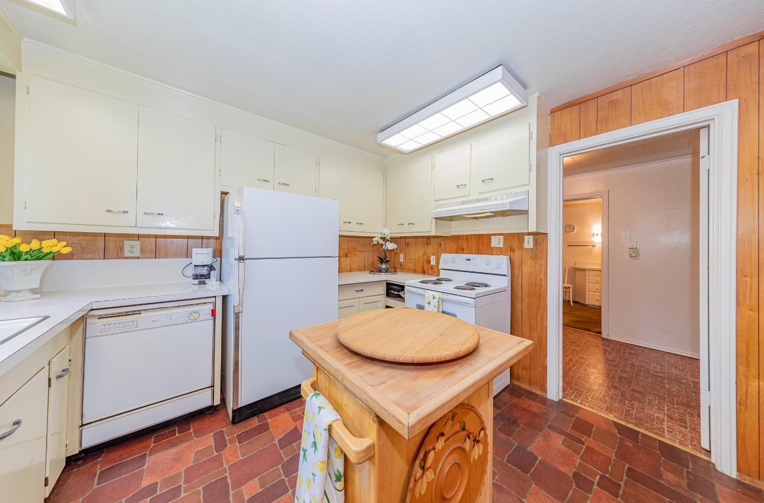 1173 Railroad Ave, Fish Camp, CA 93623