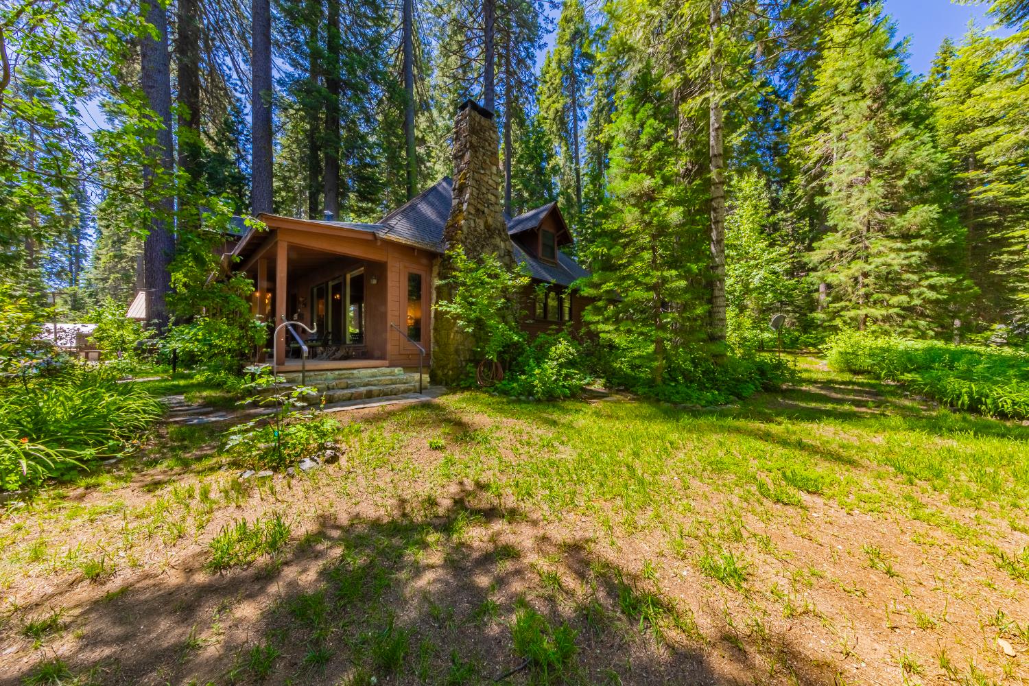 1173 Railroad Ave, Fish Camp, CA 93623