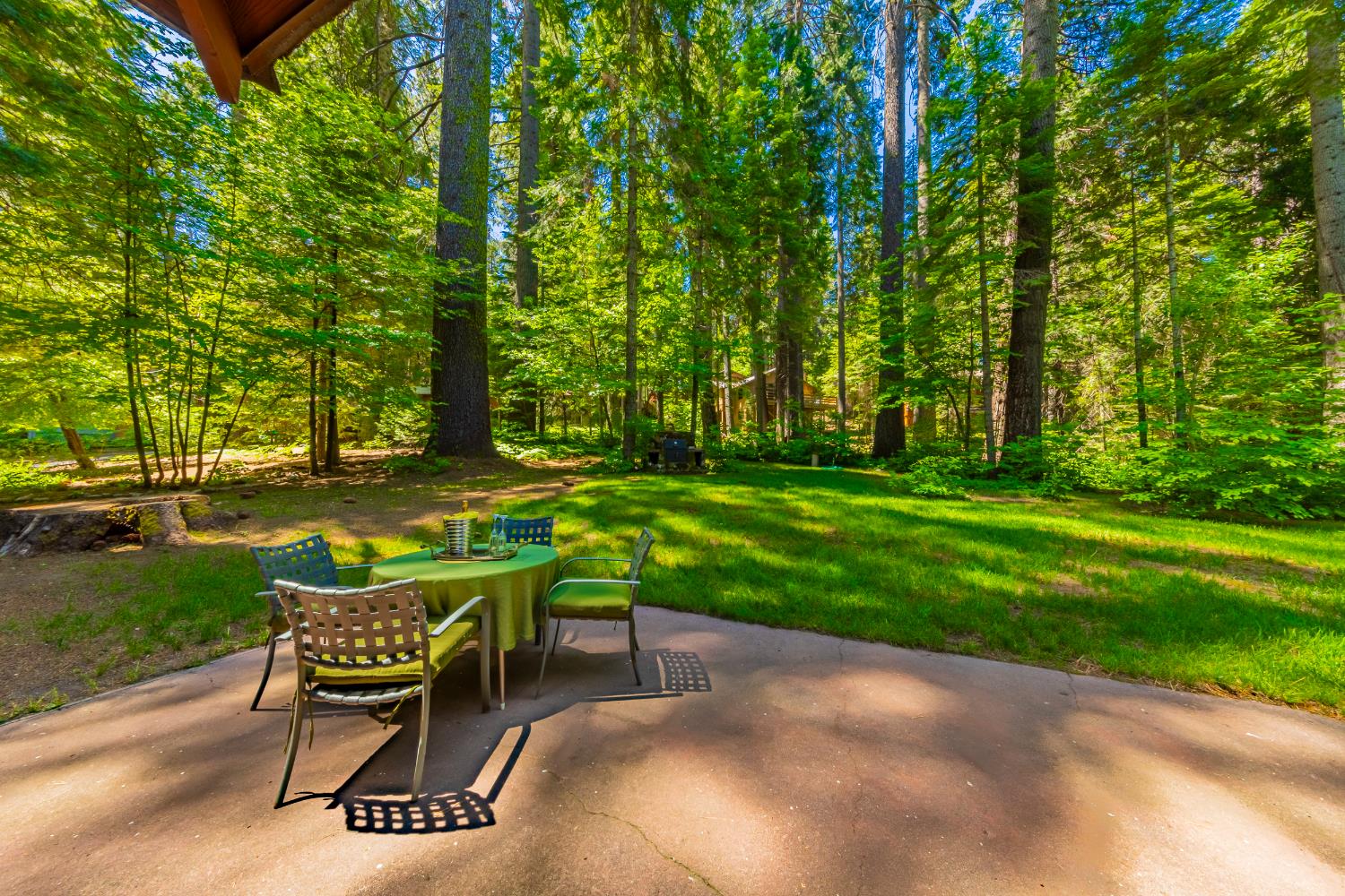 1173 Railroad Ave, Fish Camp, CA 93623