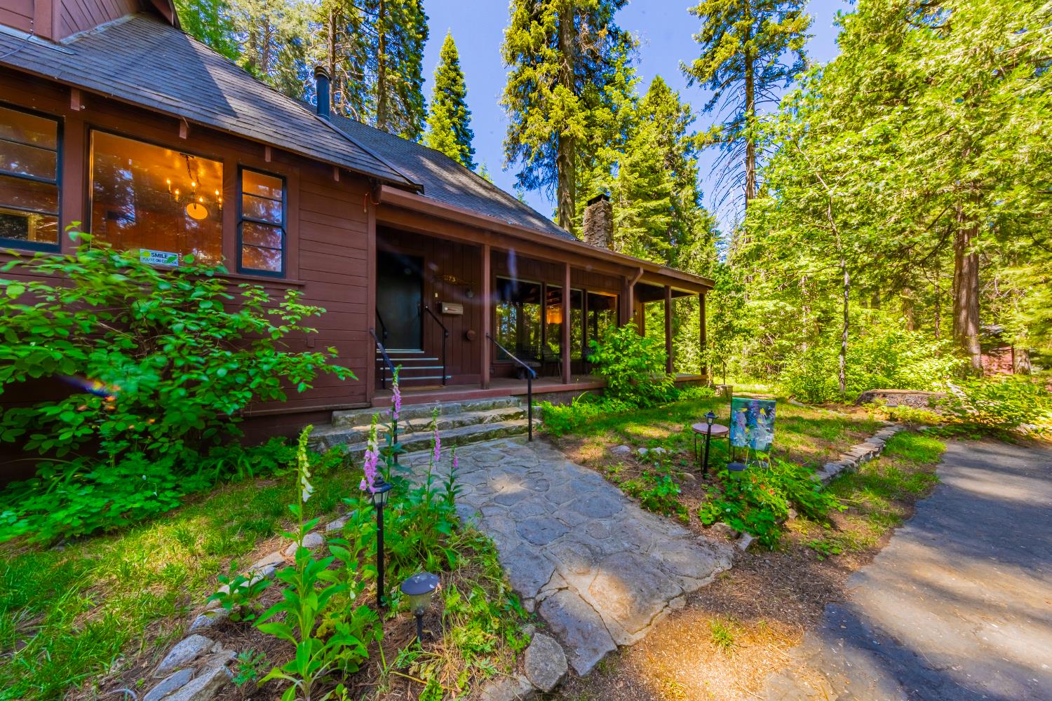 1173 Railroad Ave, Fish Camp, CA 93623