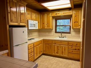 1174 Railroad, Fish Camp, CA 93623