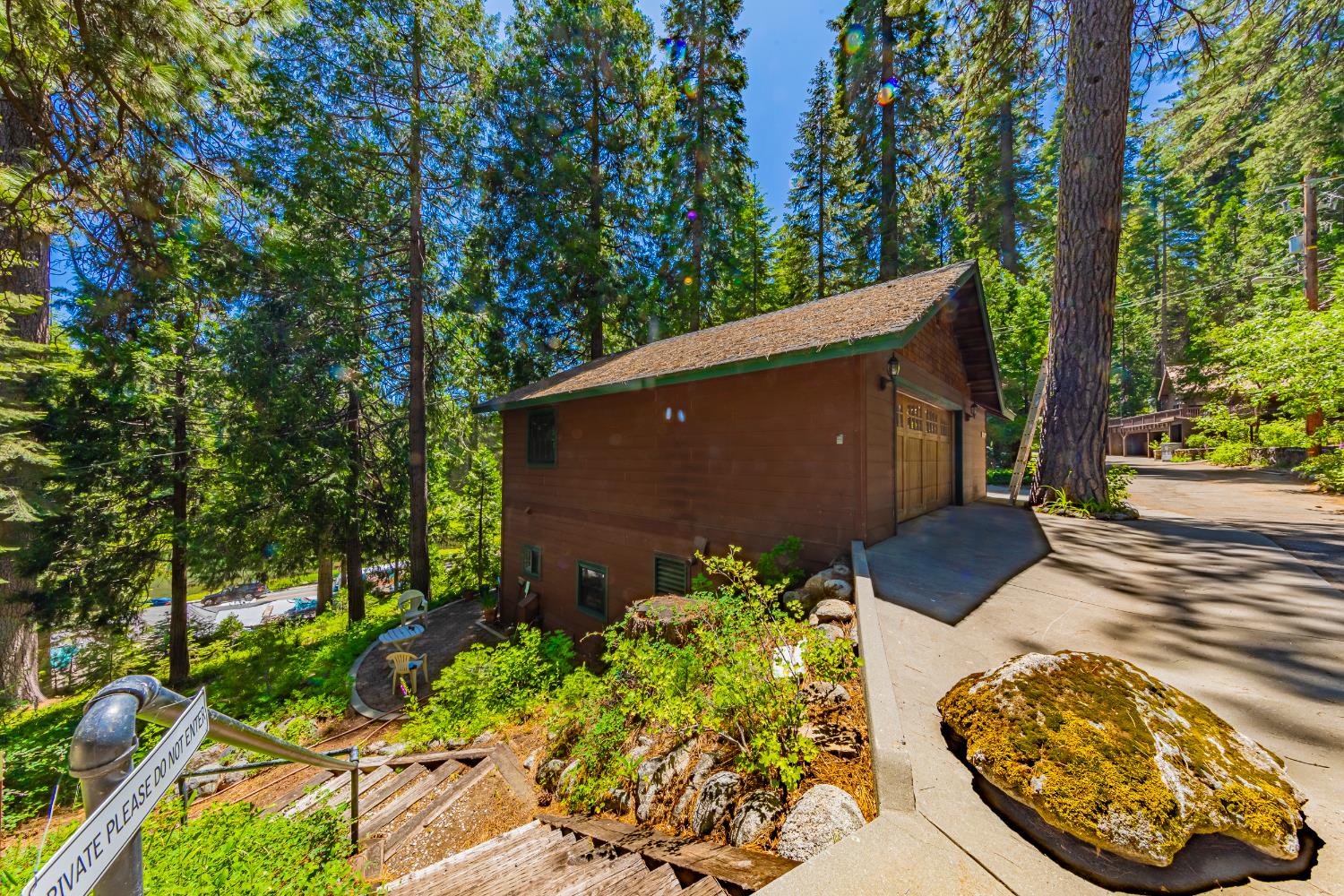 1174 Railroad, Fish Camp, CA 93623