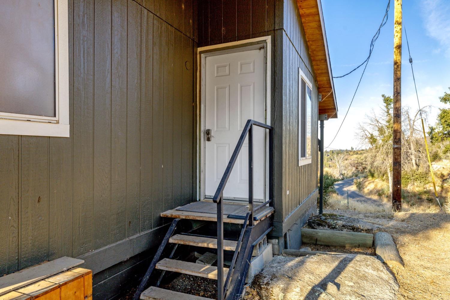 36696 Peterson Rd, Auberry, CA 93602