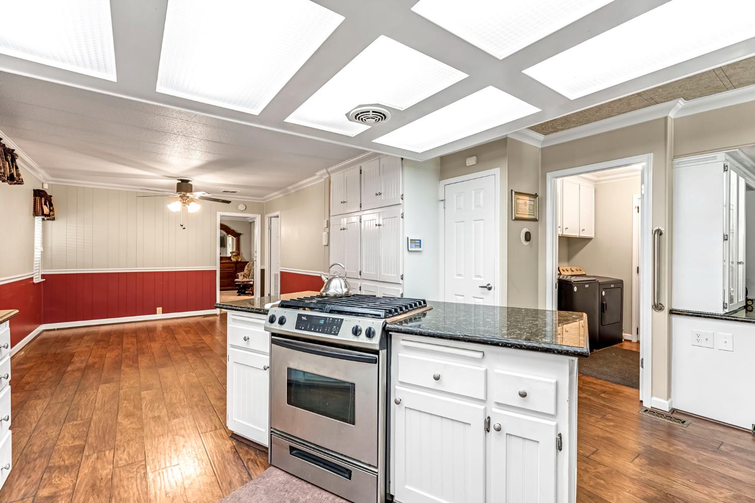 2706 W Ashlan Ave #197, Fresno, CA 93705