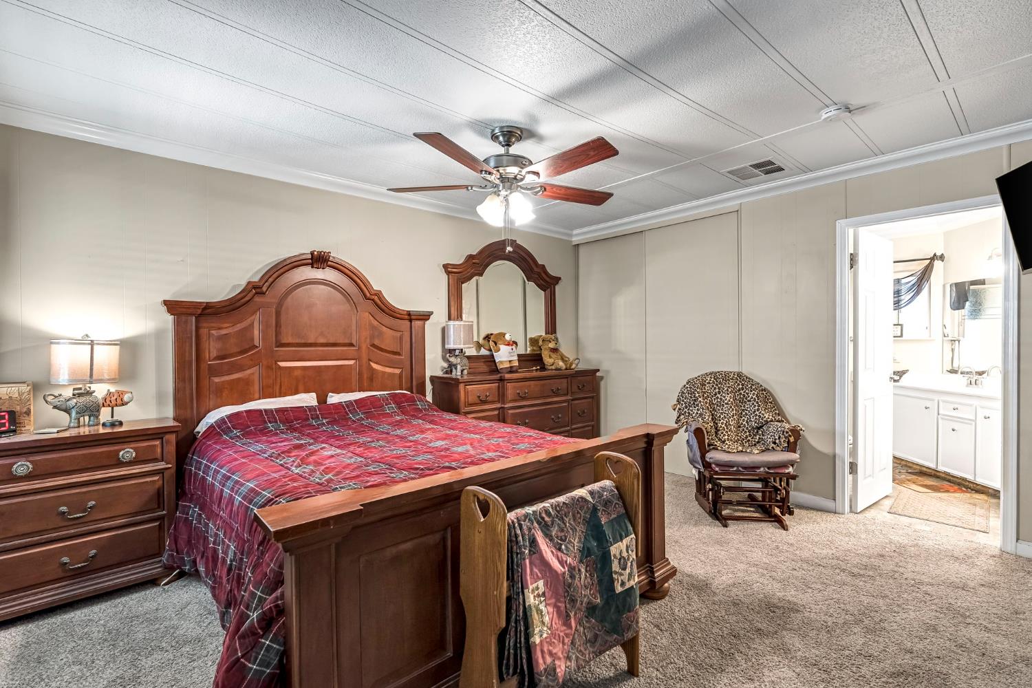 2706 W Ashlan Ave #197, Fresno, CA 93705