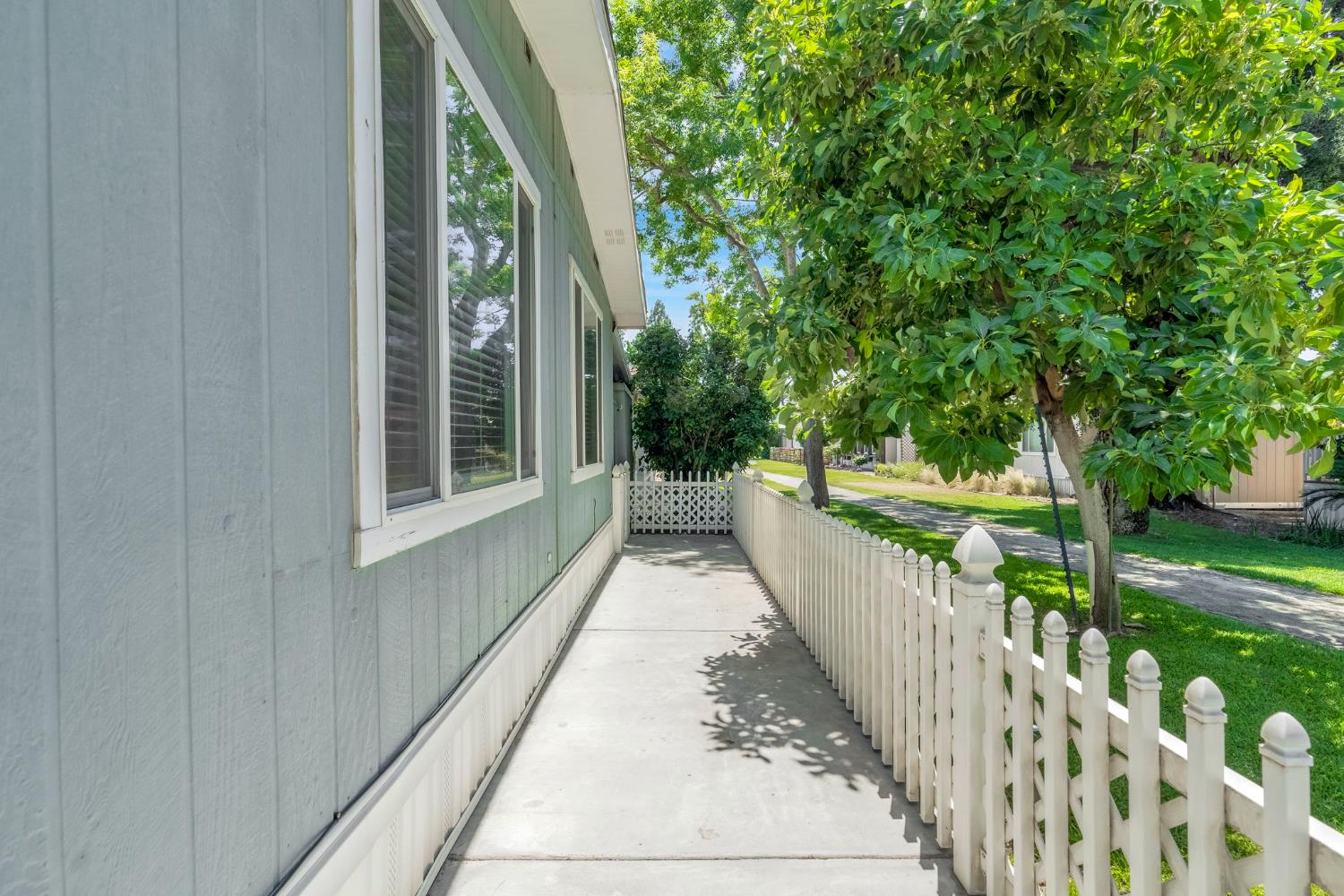 2706 W Ashlan Ave #197, Fresno, CA 93705