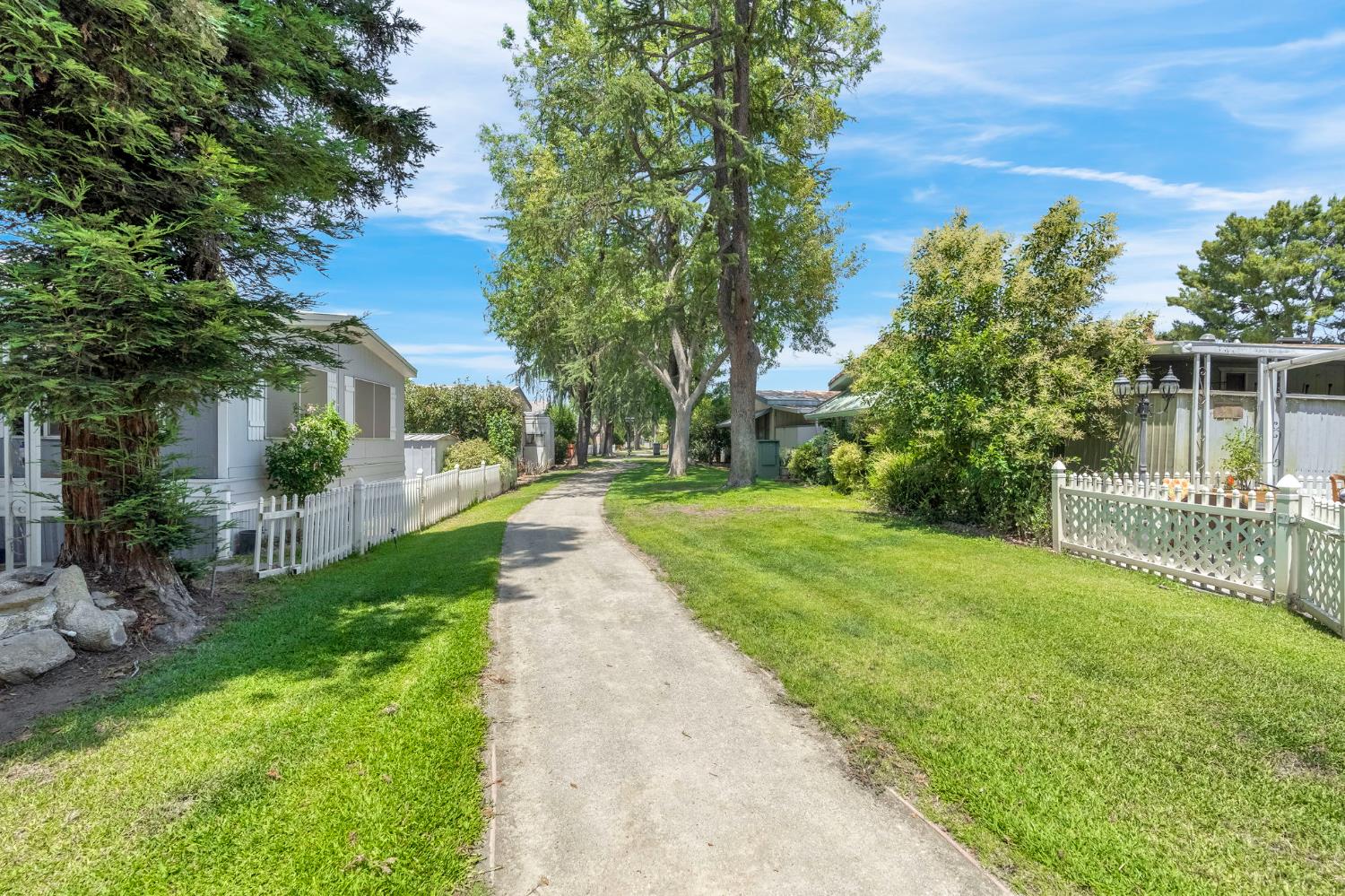 2706 W Ashlan Ave #197, Fresno, CA 93705