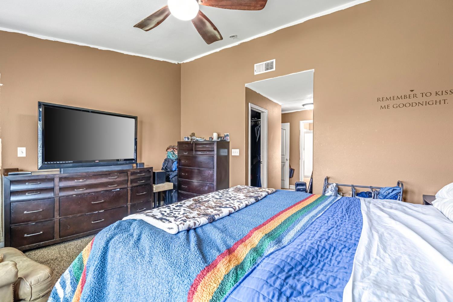 3742 Via Capitola, Madera, CA 93637