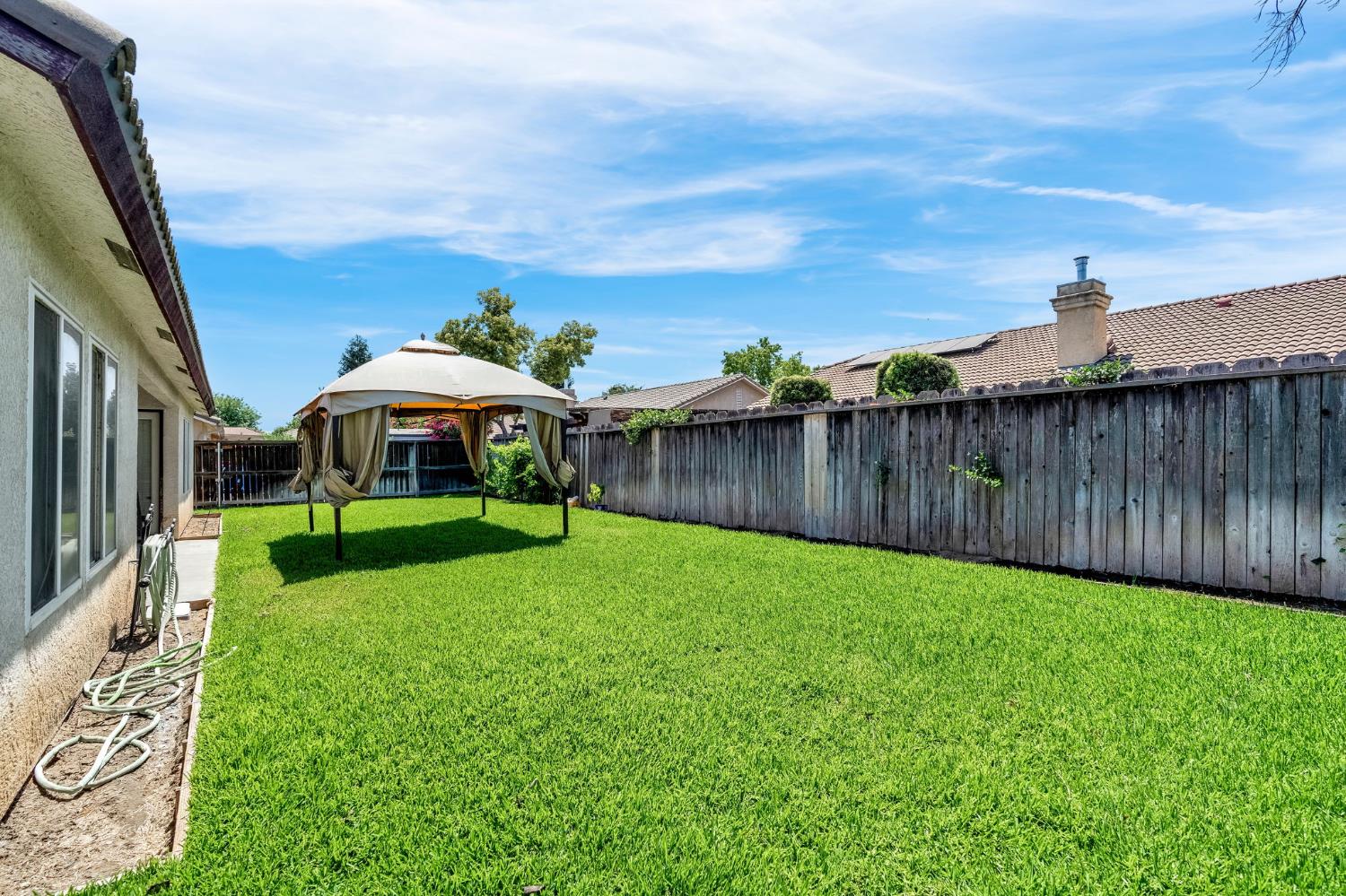 3742 Via Capitola, Madera, CA 93637