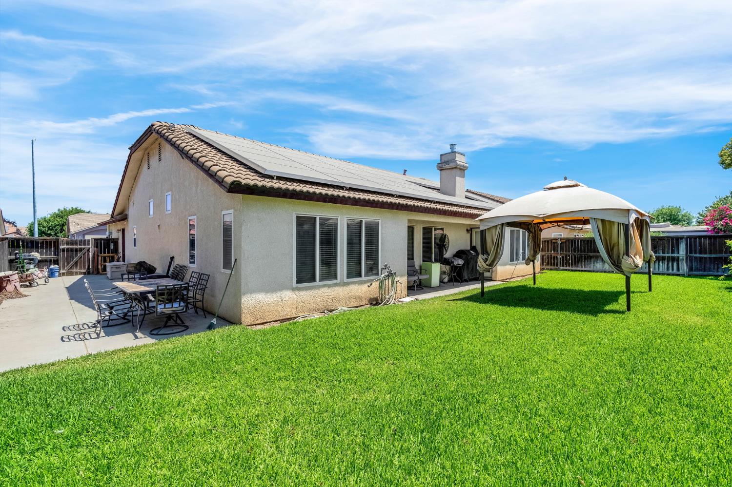 3742 Via Capitola, Madera, CA 93637