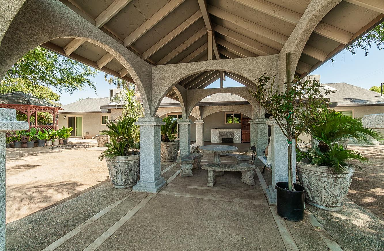 12743 E Gettysburg Ave, Sanger, CA 93657