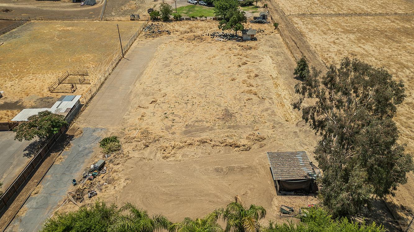 12743 E Gettysburg Ave, Sanger, CA 93657