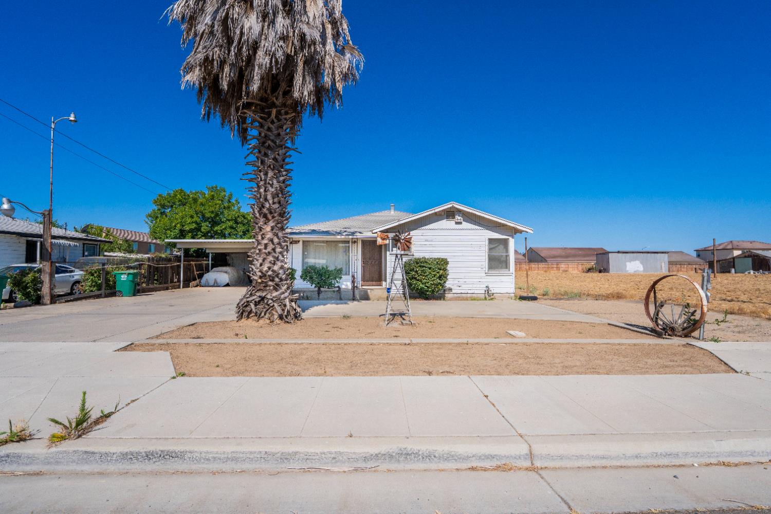 1803 Mitchell Ave, Selma, CA 93662