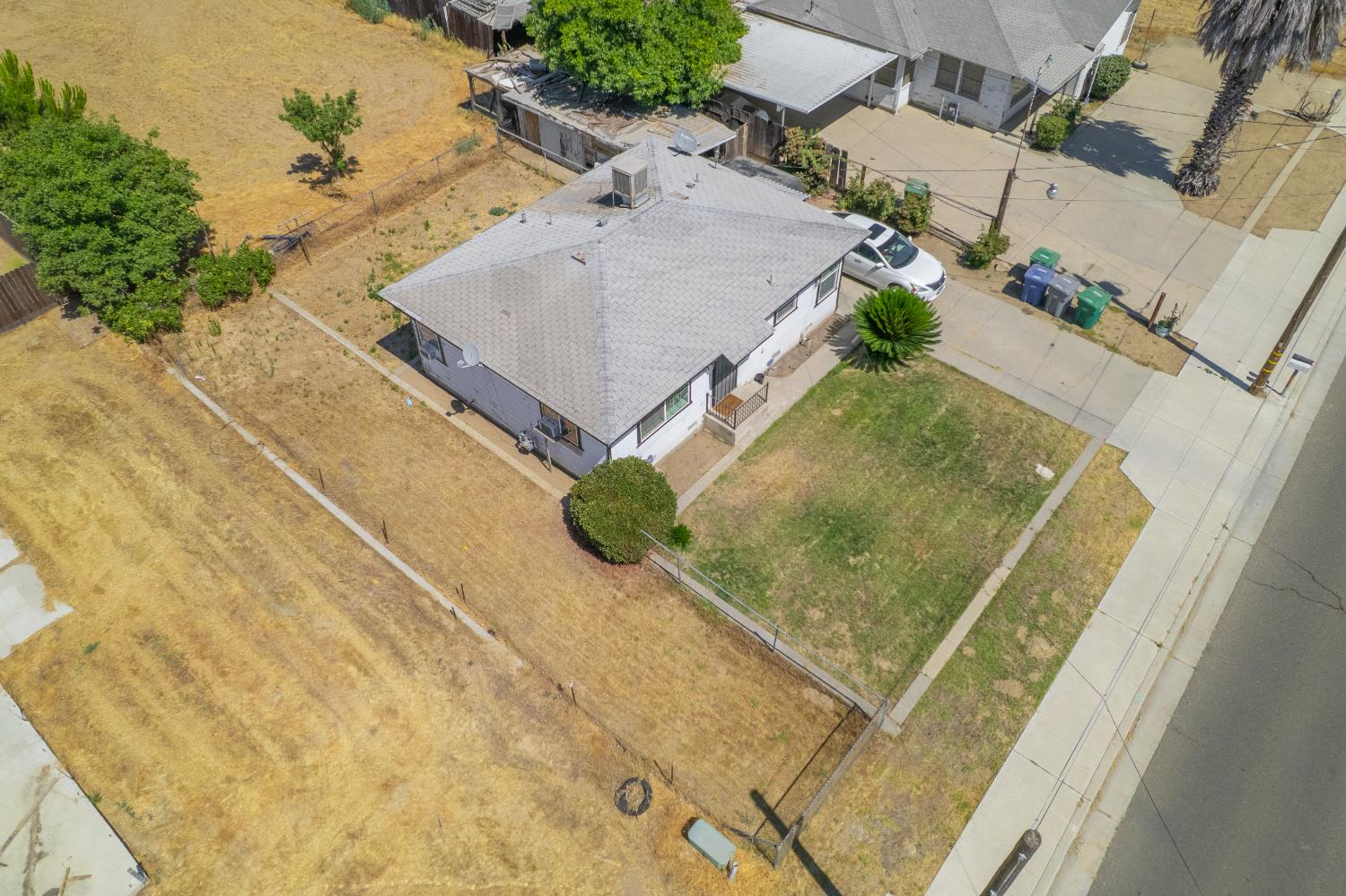 1803 Mitchell Ave, Selma, CA 93662