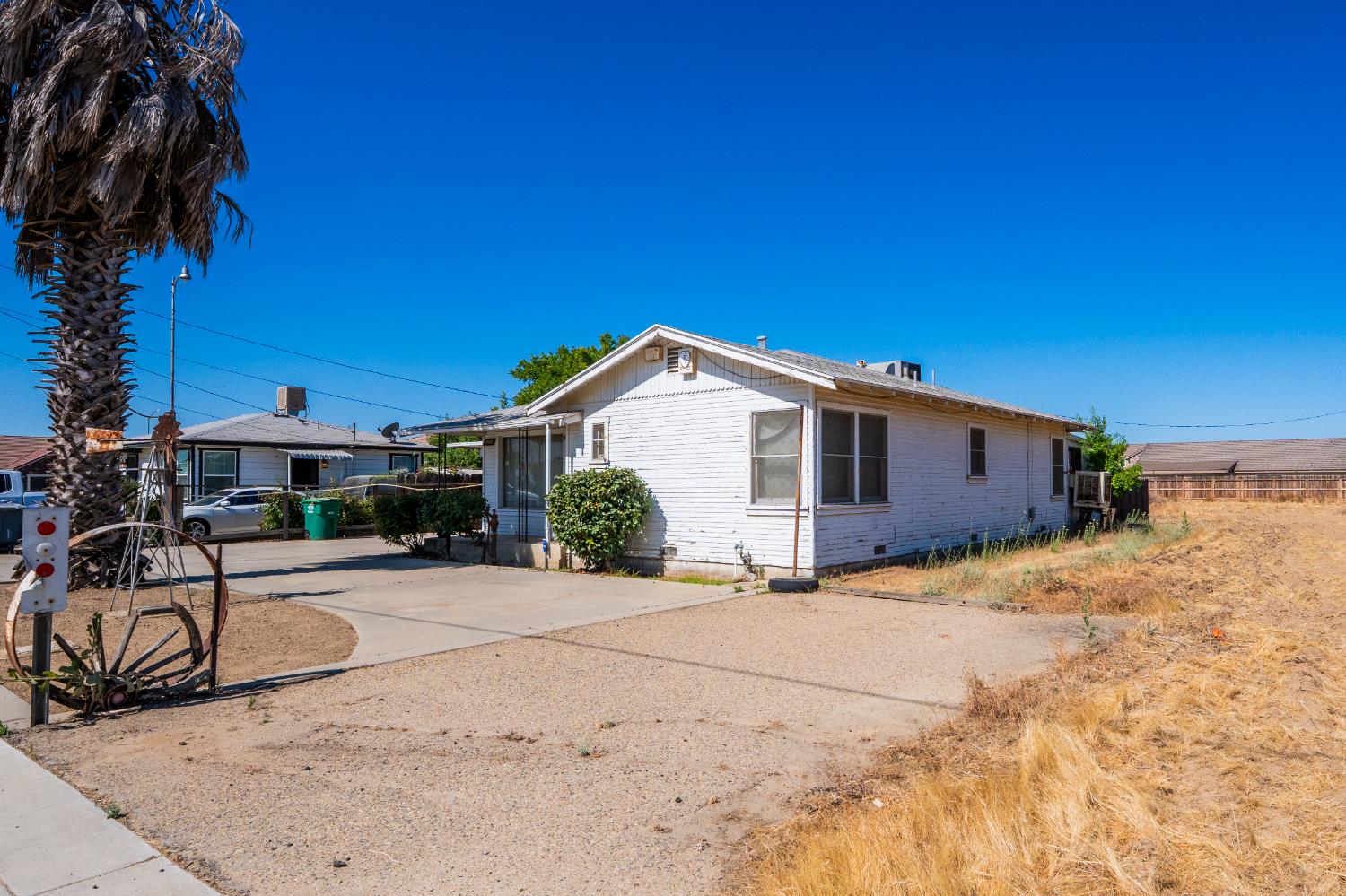 1803 Mitchell Ave, Selma, CA 93662