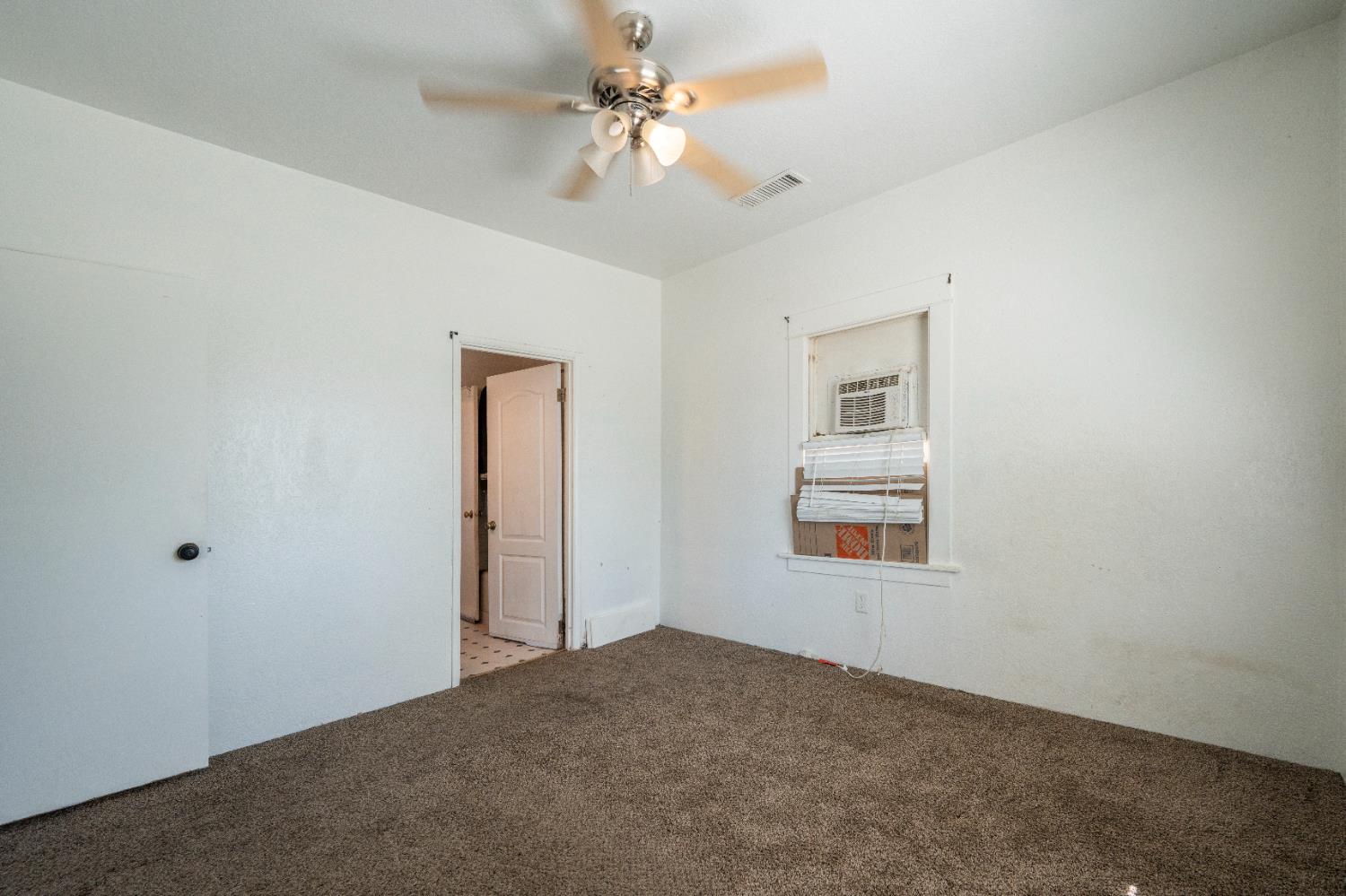 1803 Mitchell Ave, Selma, CA 93662