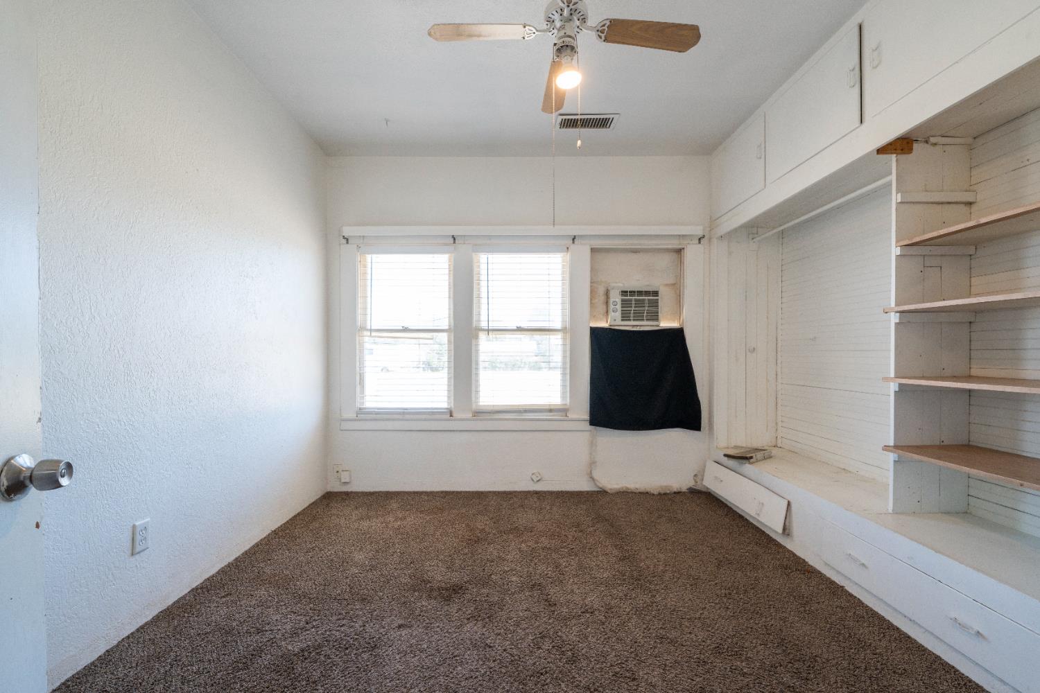 1803 Mitchell Ave, Selma, CA 93662