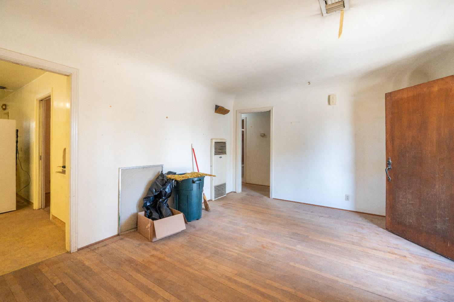 1803 Mitchell Ave, Selma, CA 93662