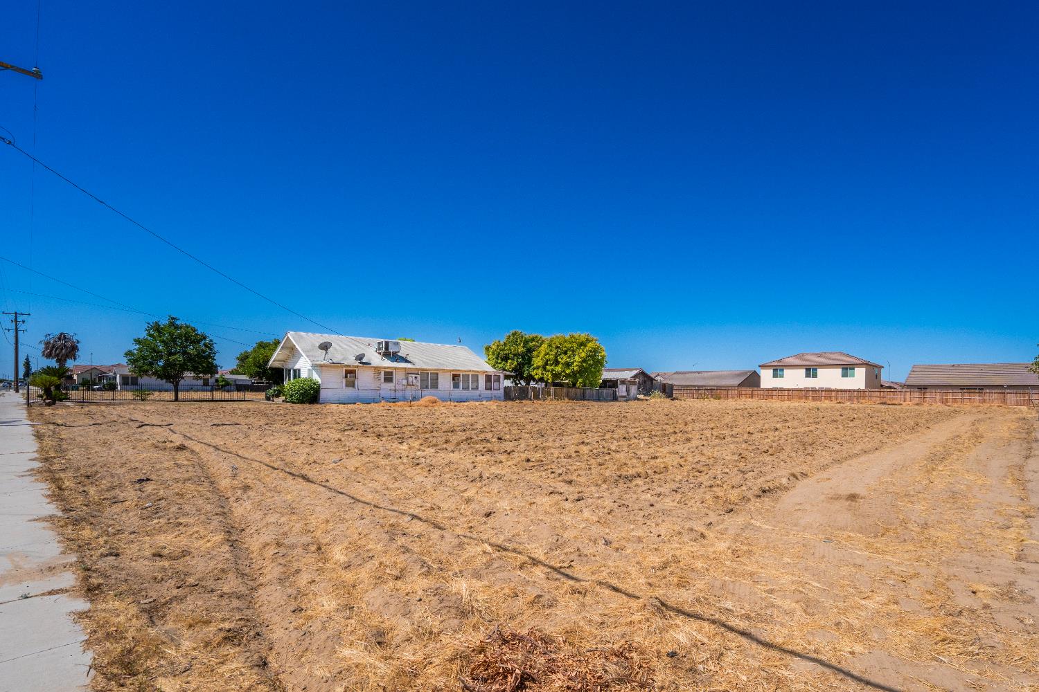 1803 Mitchell Ave, Selma, CA 93662