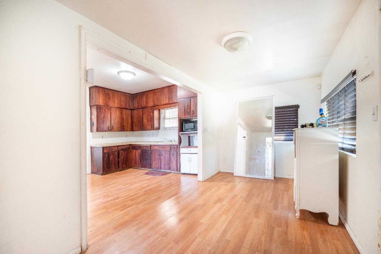 1803 Mitchell Ave, Selma, CA 93662