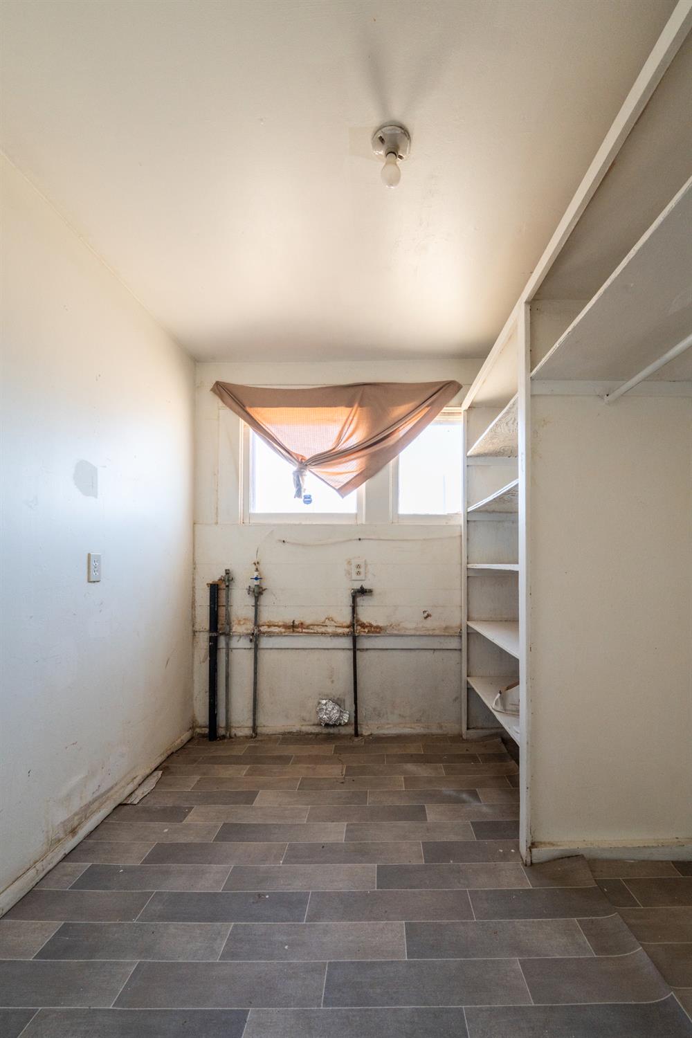 1803 Mitchell Ave, Selma, CA 93662