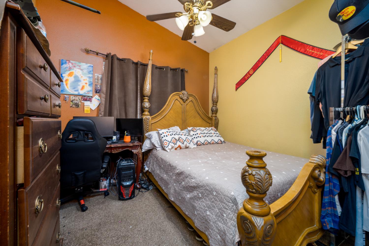 279 N Douglas, Fresno, CA 93727