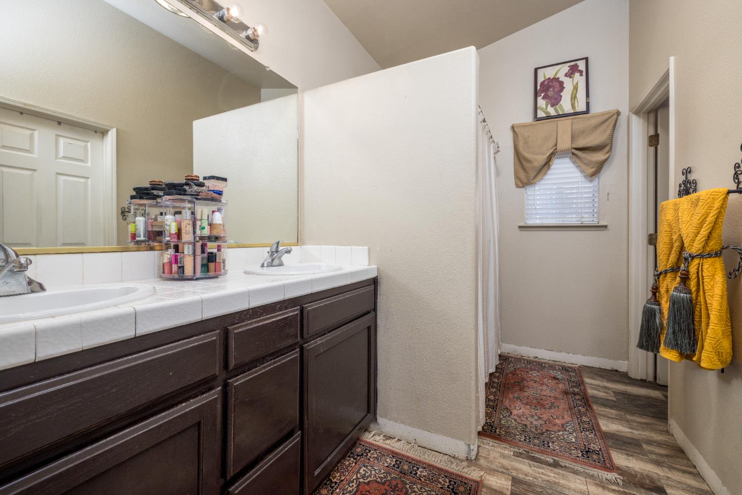 279 N Douglas, Fresno, CA 93727