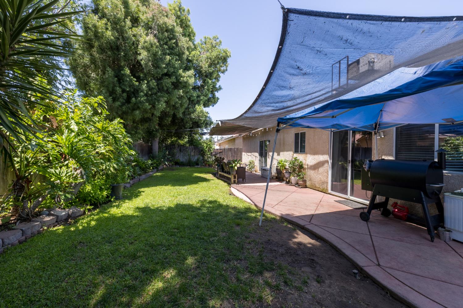 279 N Douglas, Fresno, CA 93727