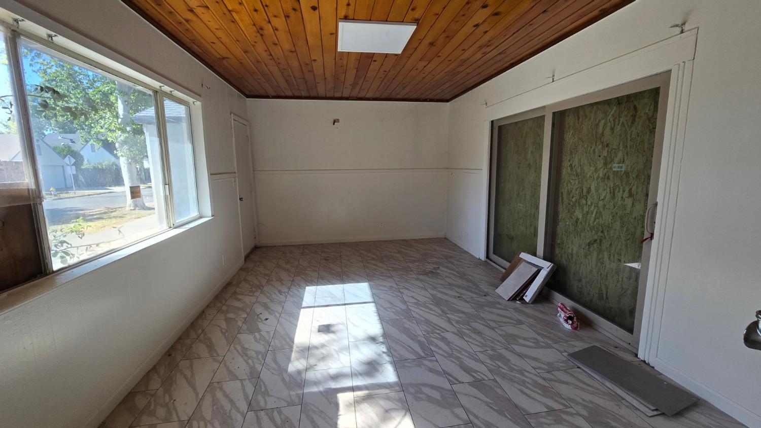 4546 E Nevada Ave, Fresno, CA 93702