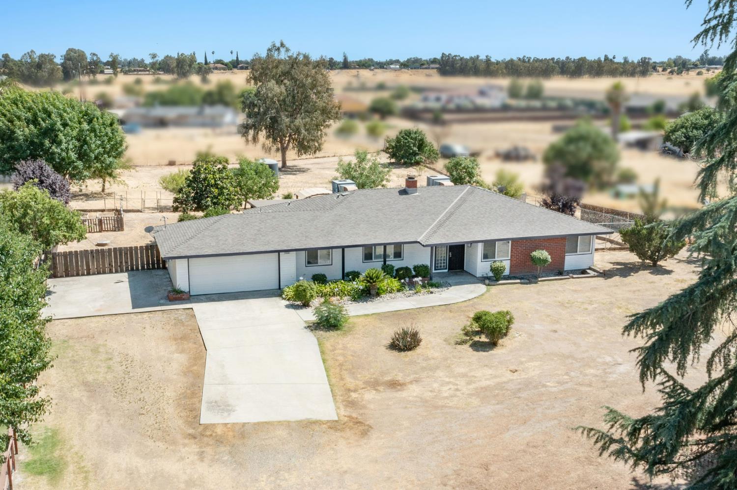 35580 John Albert Dr, Madera, CA 93636