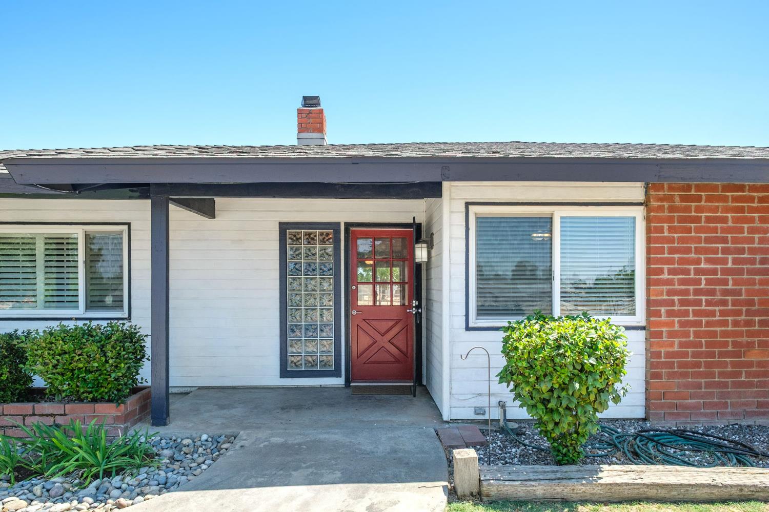 35580 John Albert Dr, Madera, CA 93636