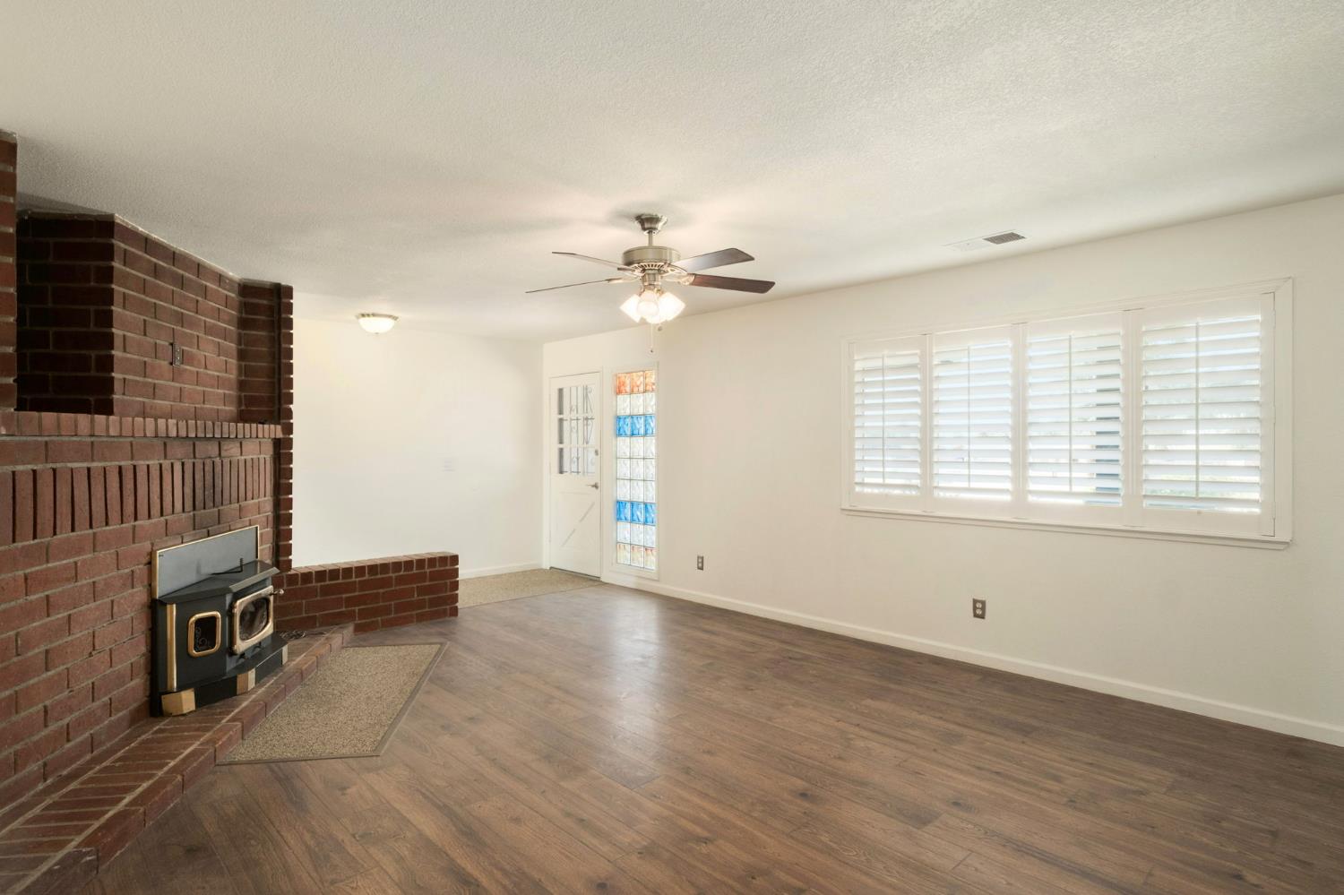 35580 John Albert Dr, Madera, CA 93636