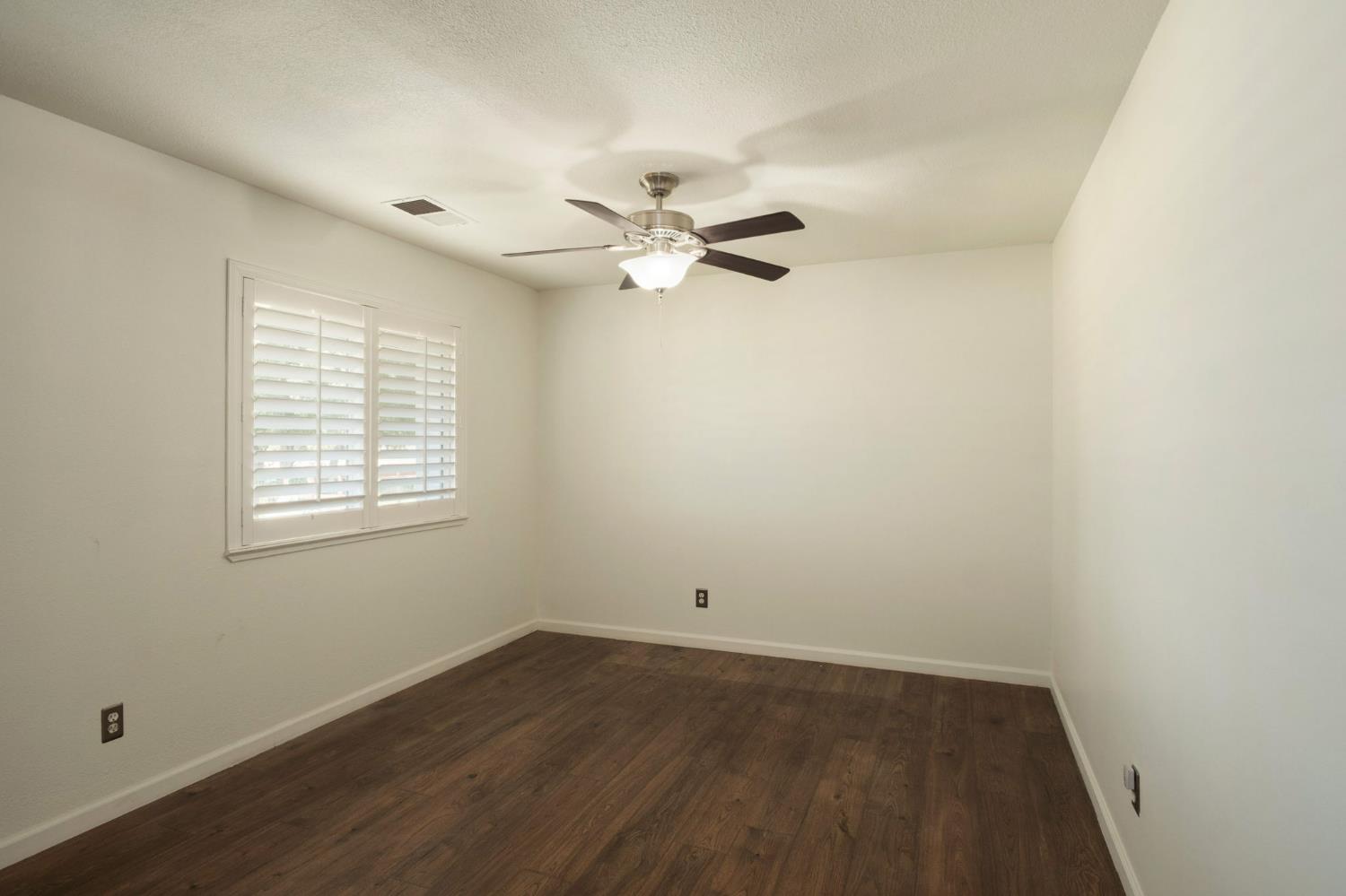 35580 John Albert Dr, Madera, CA 93636