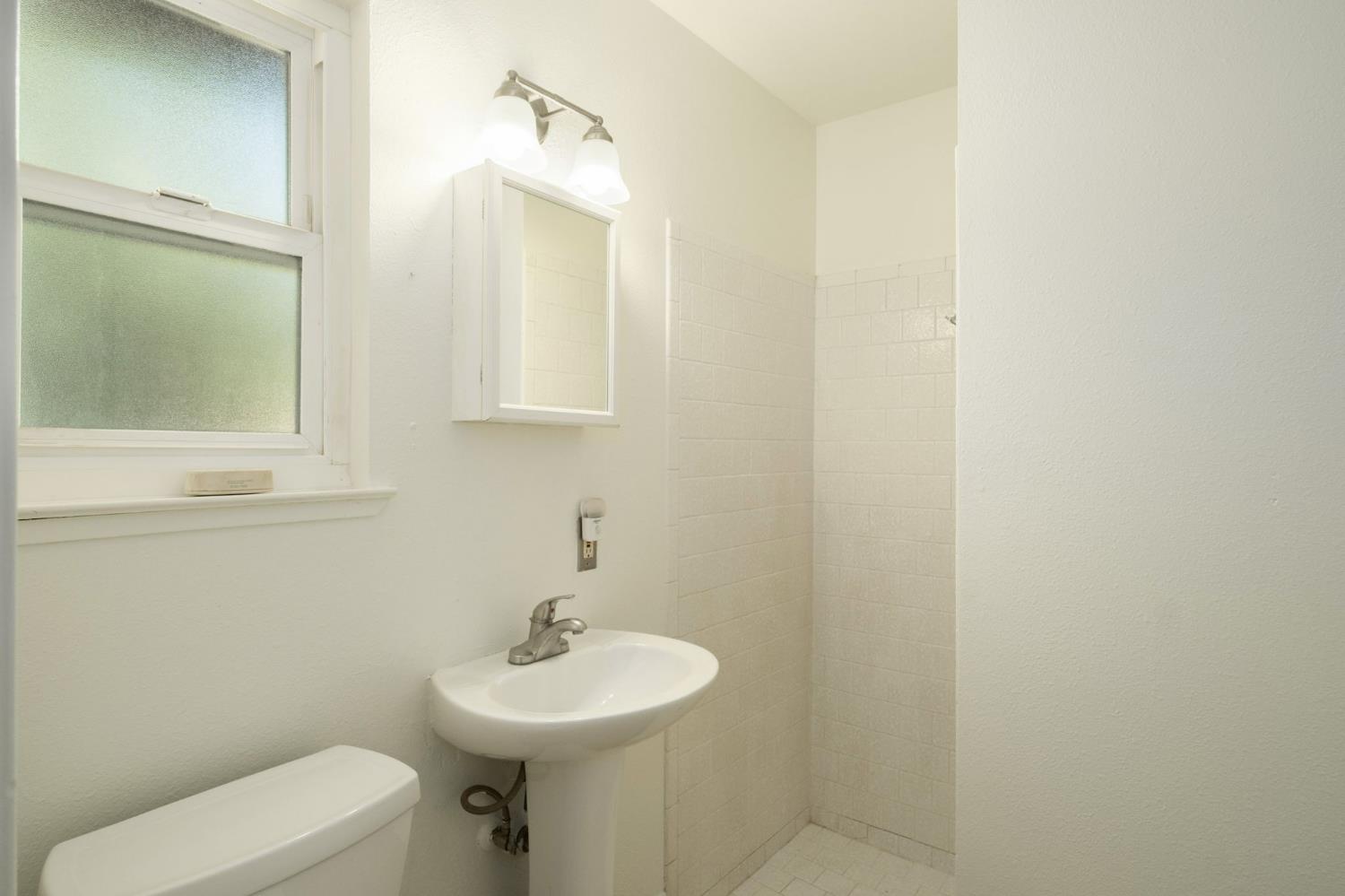 35580 John Albert Dr, Madera, CA 93636