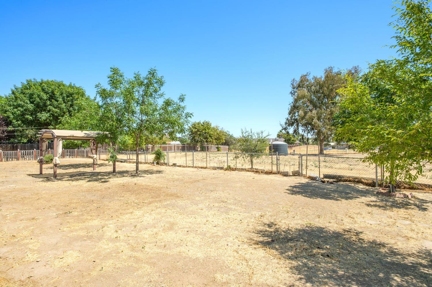 35580 John Albert Dr, Madera, CA 93636