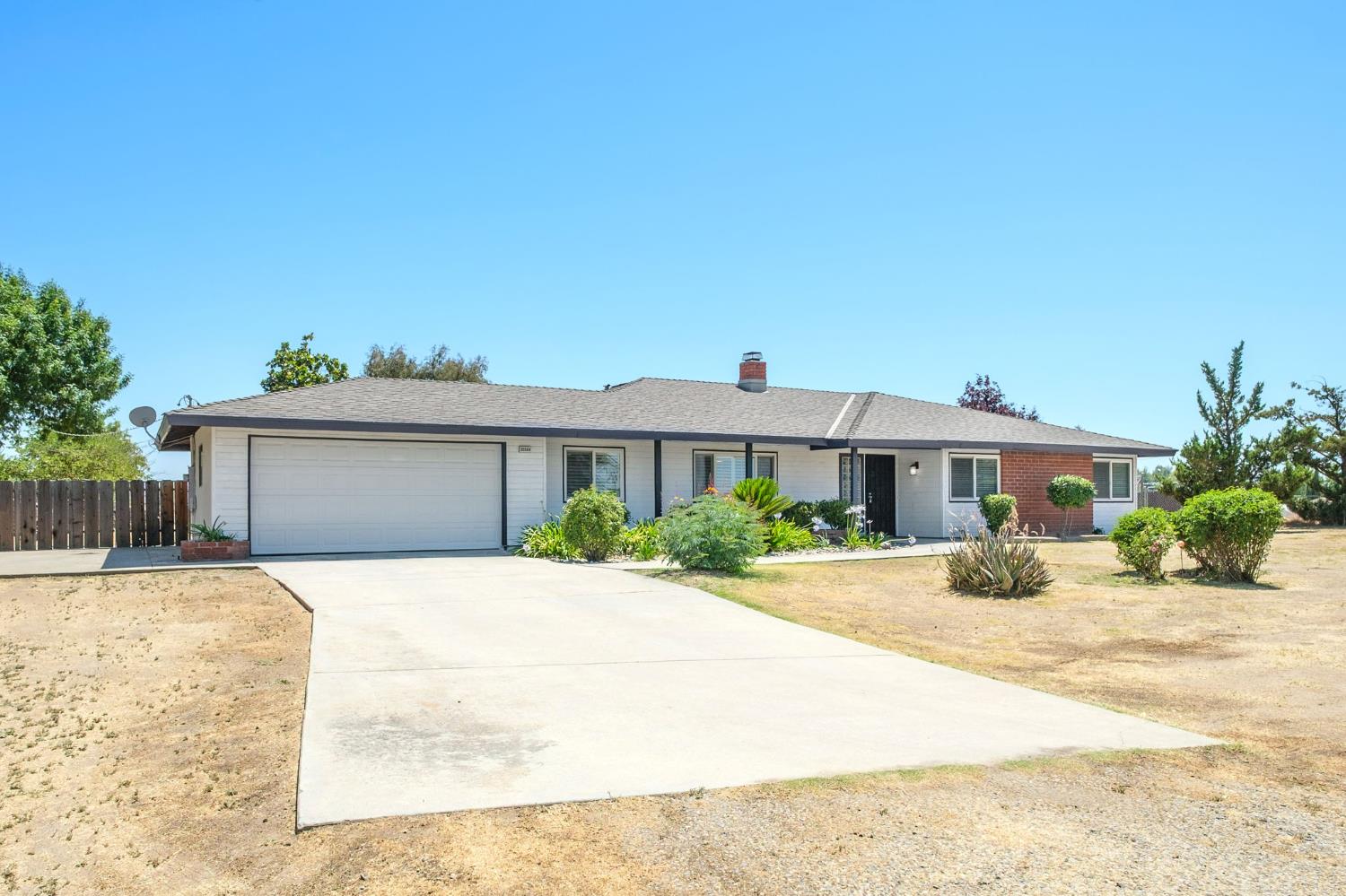 35580 John Albert Dr, Madera, CA 93636