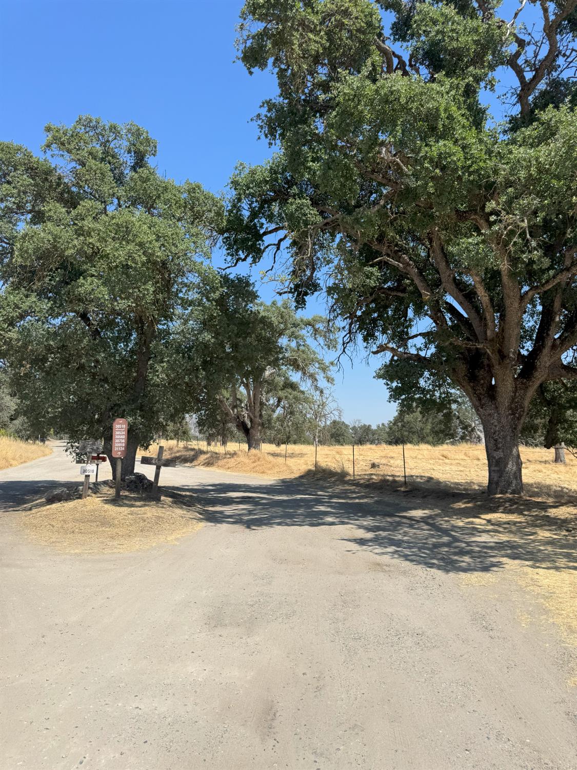 30518 George Smith Rd, Yokuts Valley, CA 93675