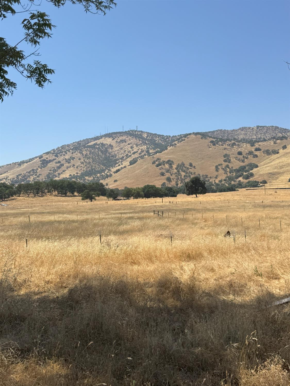 30518 George Smith Rd, Yokuts Valley, CA 93675