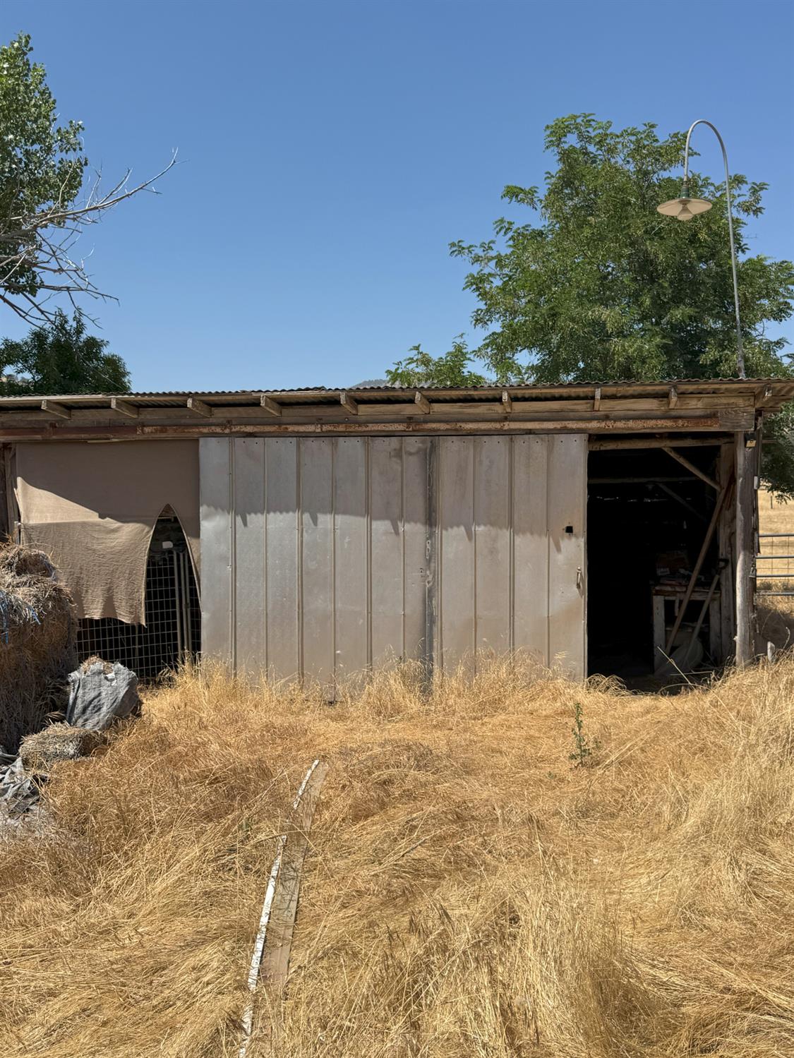 30518 George Smith Rd, Yokuts Valley, CA 93675