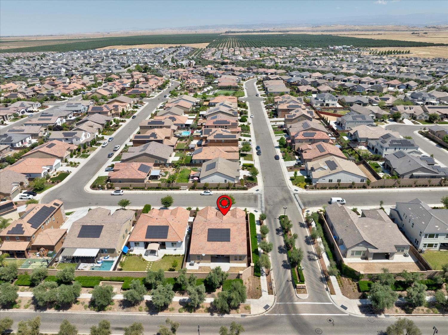 602 Pinnacle Dr W, Madera, CA 93636