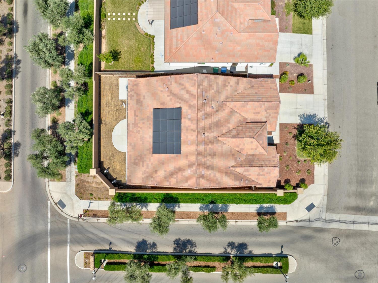 602 Pinnacle Dr W, Madera, CA 93636