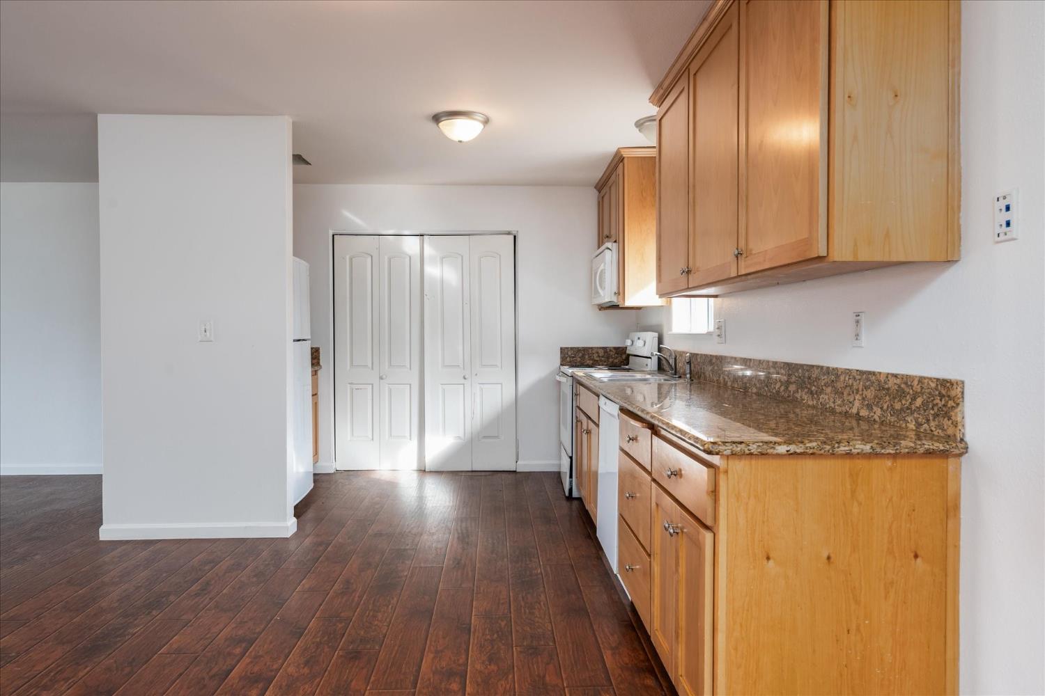 40885 Elliott Dr, Oakhurst, CA 93644