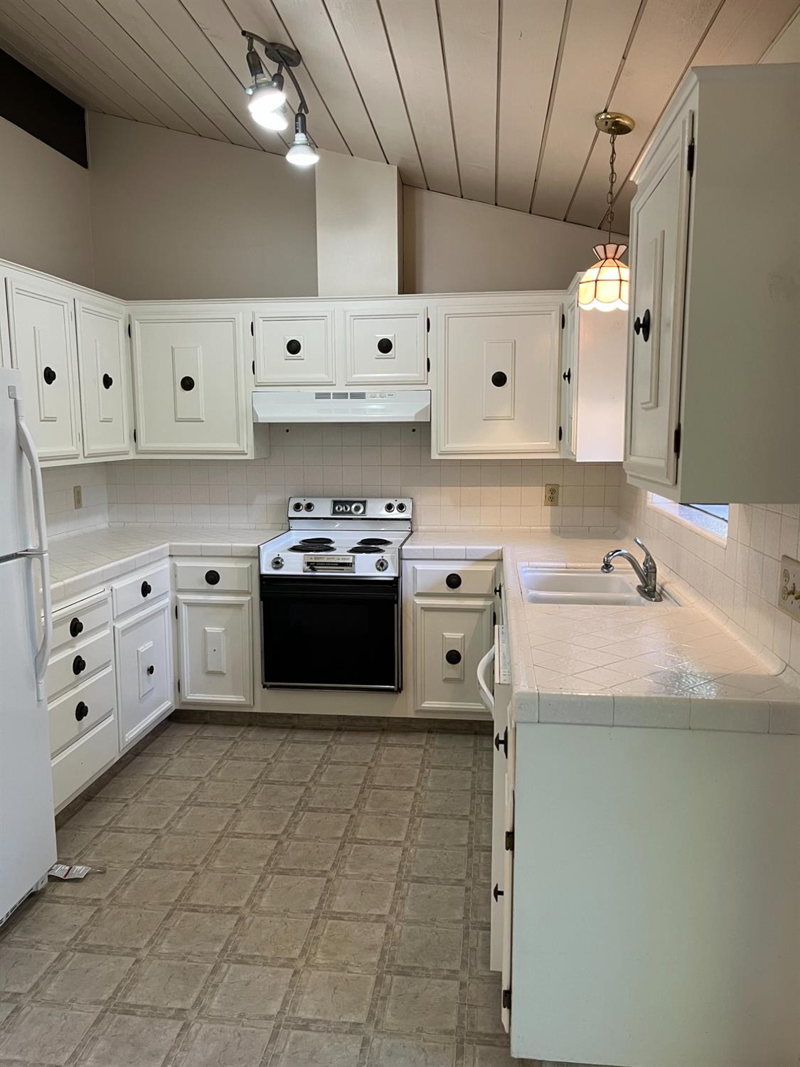 5048 N Wishon #E, Fresno, CA 93704