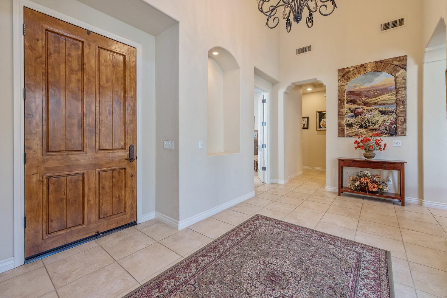 4638 W Lark Ct, Visalia, CA 93291