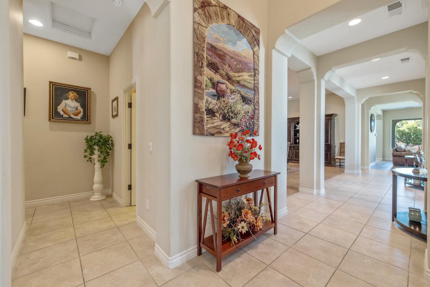 4638 W Lark Ct, Visalia, CA 93291