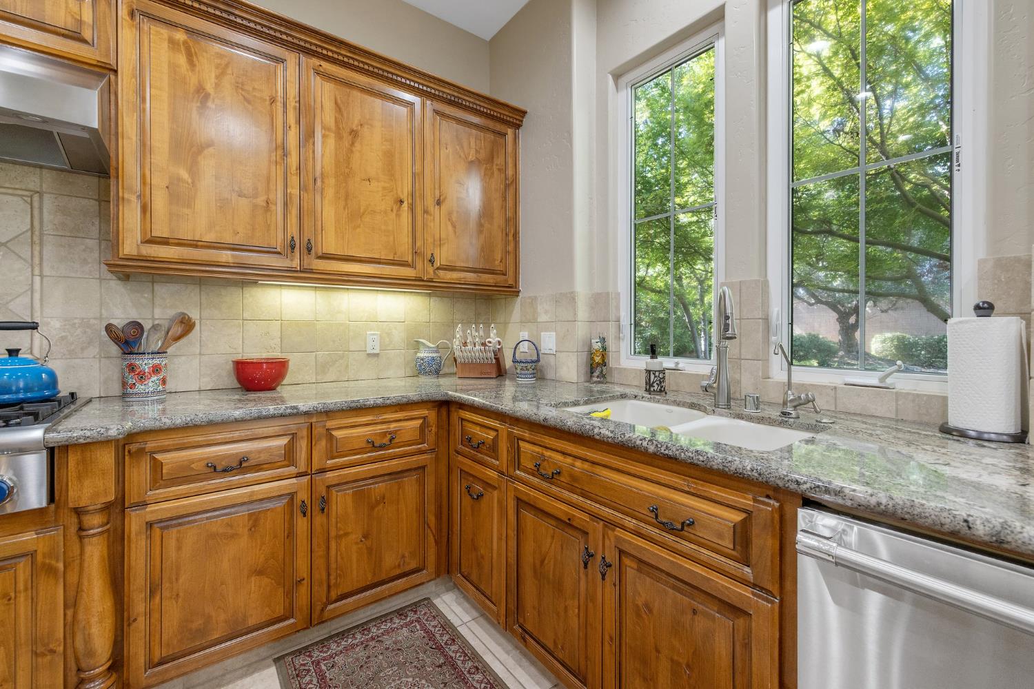 4638 W Lark Ct, Visalia, CA 93291