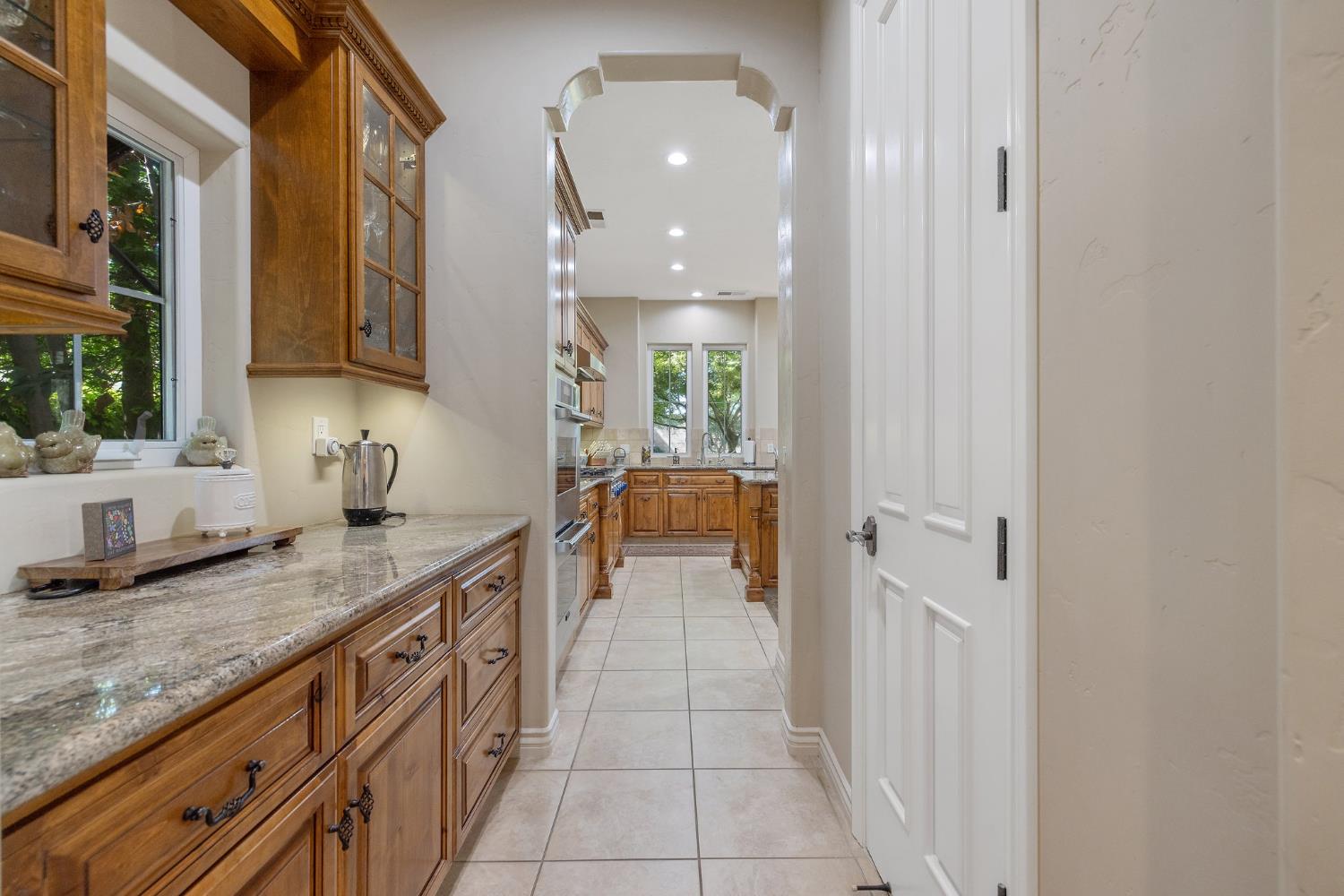 4638 W Lark Ct, Visalia, CA 93291