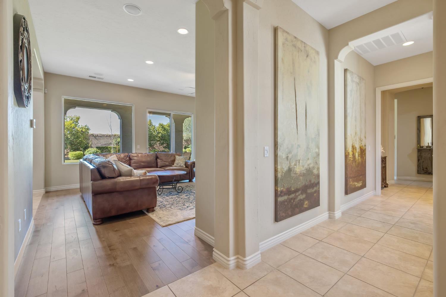 4638 W Lark Ct, Visalia, CA 93291