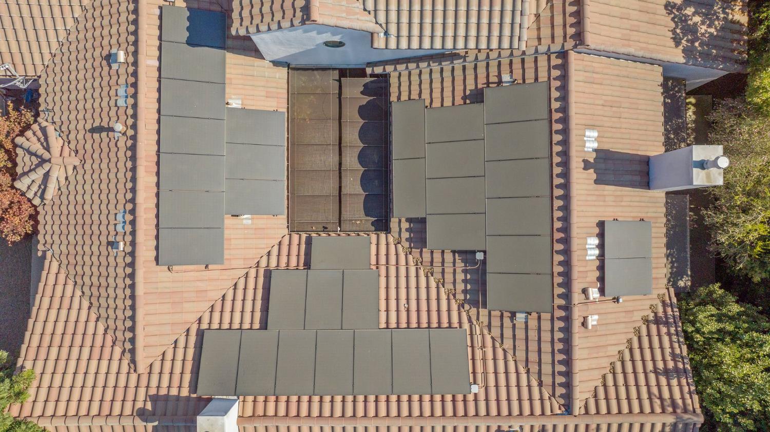 4638 W Lark Ct, Visalia, CA 93291